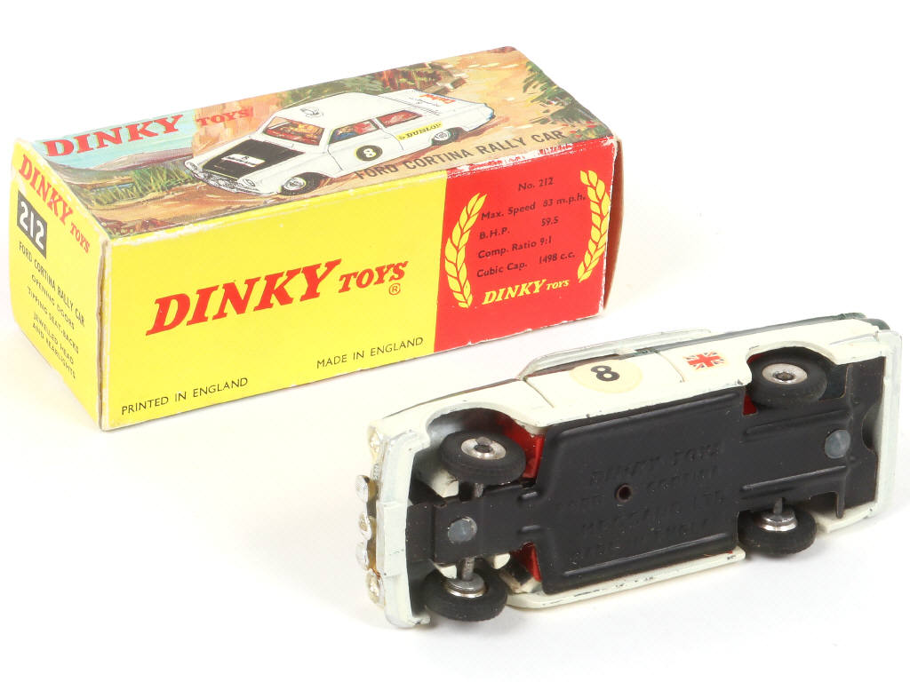 Lot 243 - DINKY TOYS (GB) (1)