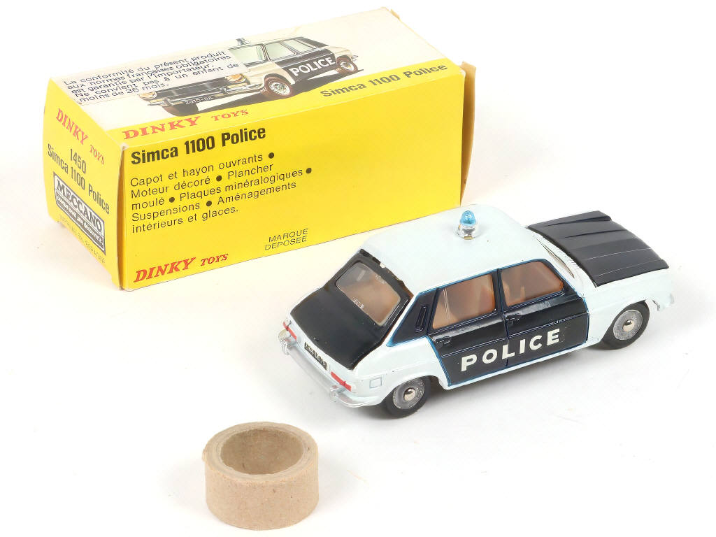 Lot 209 - DINKY TOYS (FRANCE) (1)
