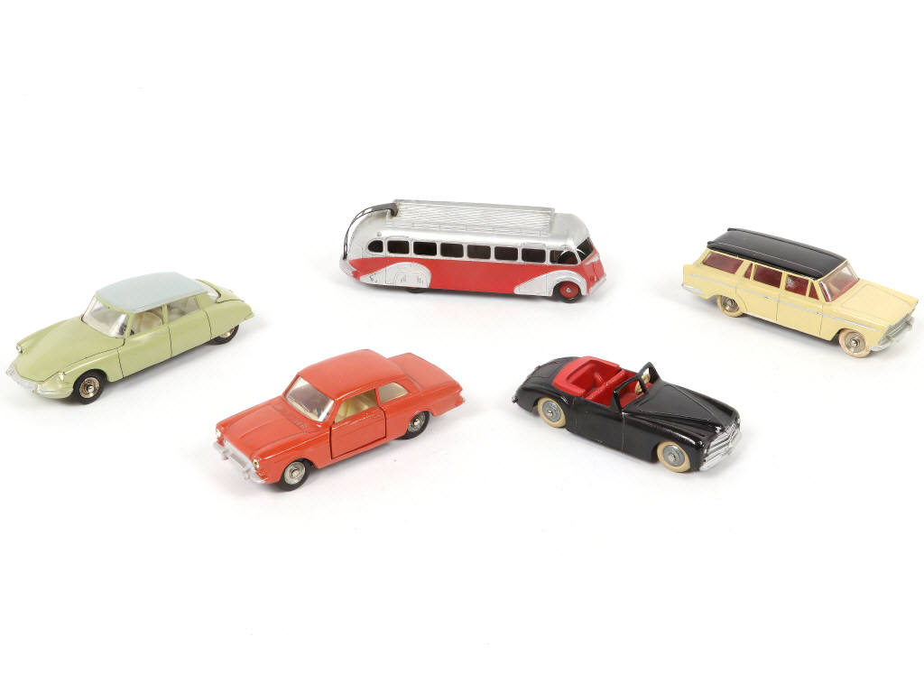Lot 235 - DINKY TOYS (FRANCE) (5)