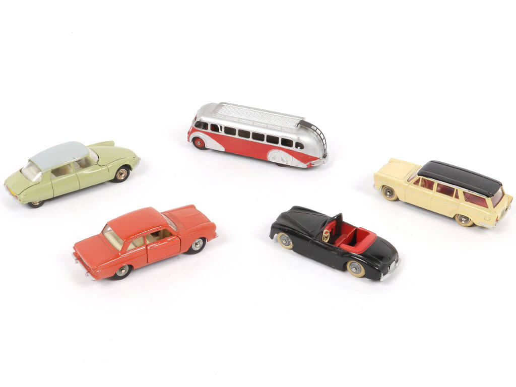 Lot 235 - DINKY TOYS (FRANCE) (5)