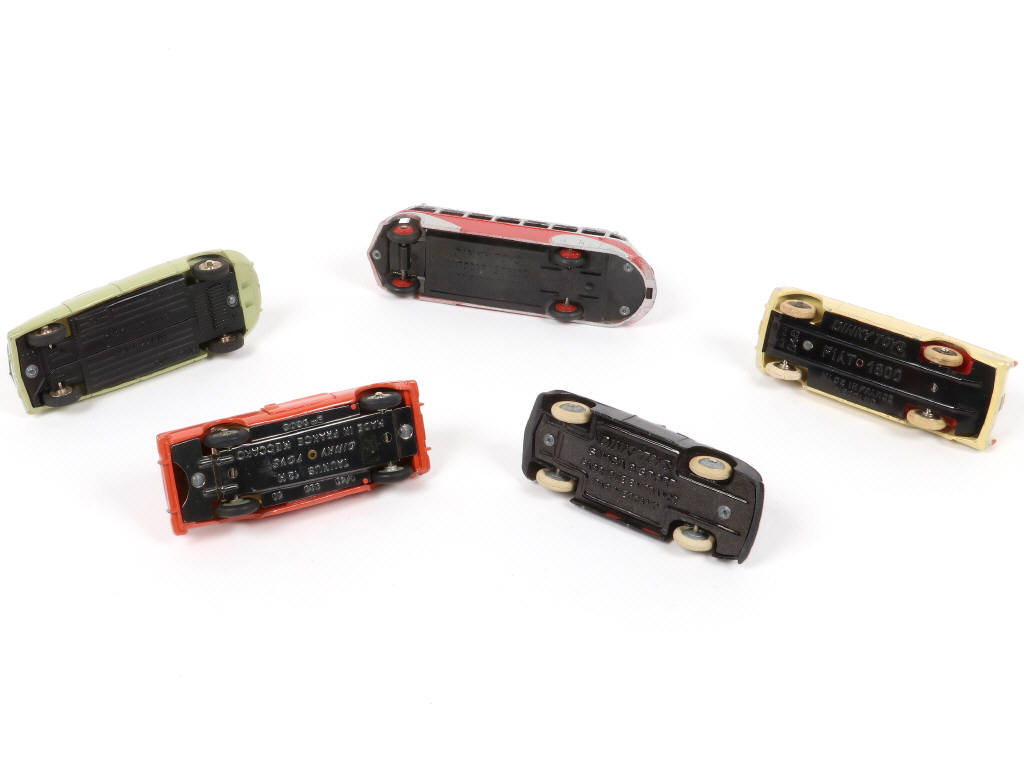 Lot 235 - DINKY TOYS (FRANCE) (5)