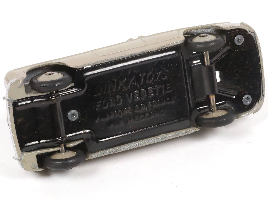 Lot 212 - DINKY TOYS (FRANCE) (1)