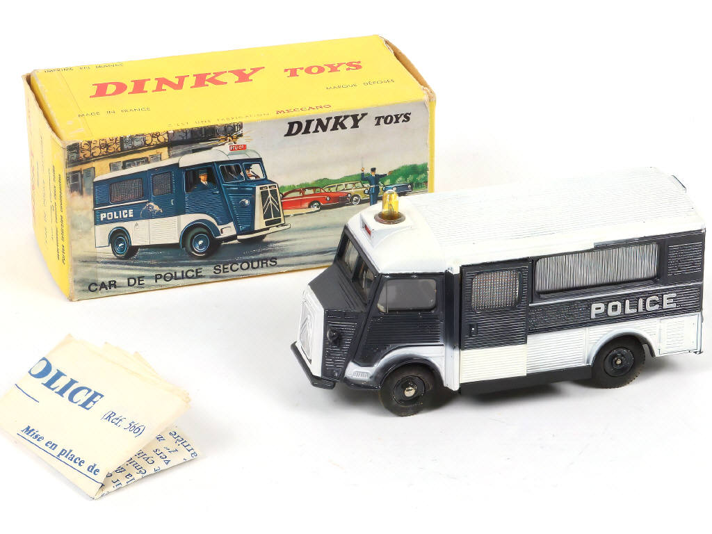 Lot 221 - DINKY TOYS (FRANCE) (1)