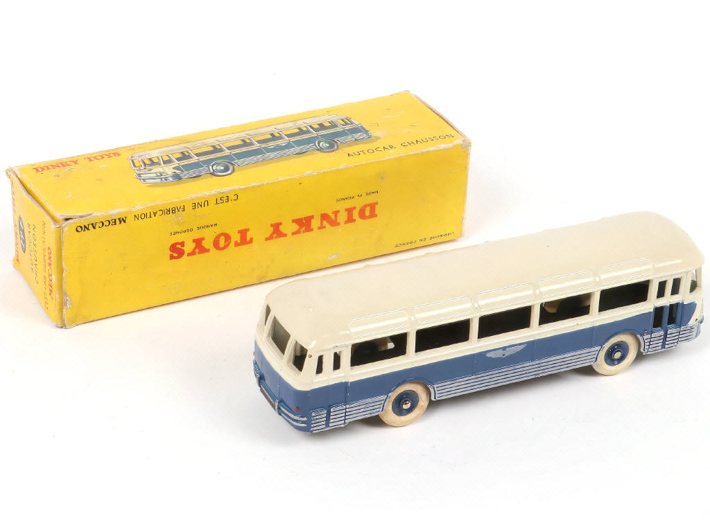 Lot 222 - DINKY TOYS (FRANCE) (1)