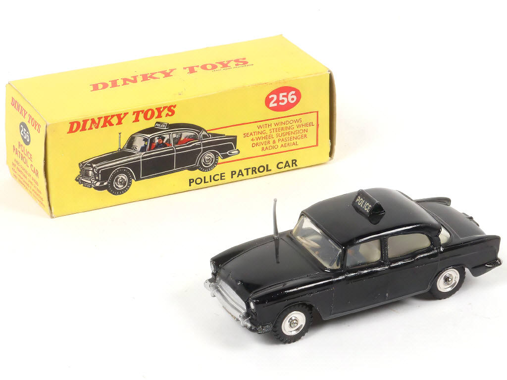 Lot 247 - DINKY TOYS (GB) (1)