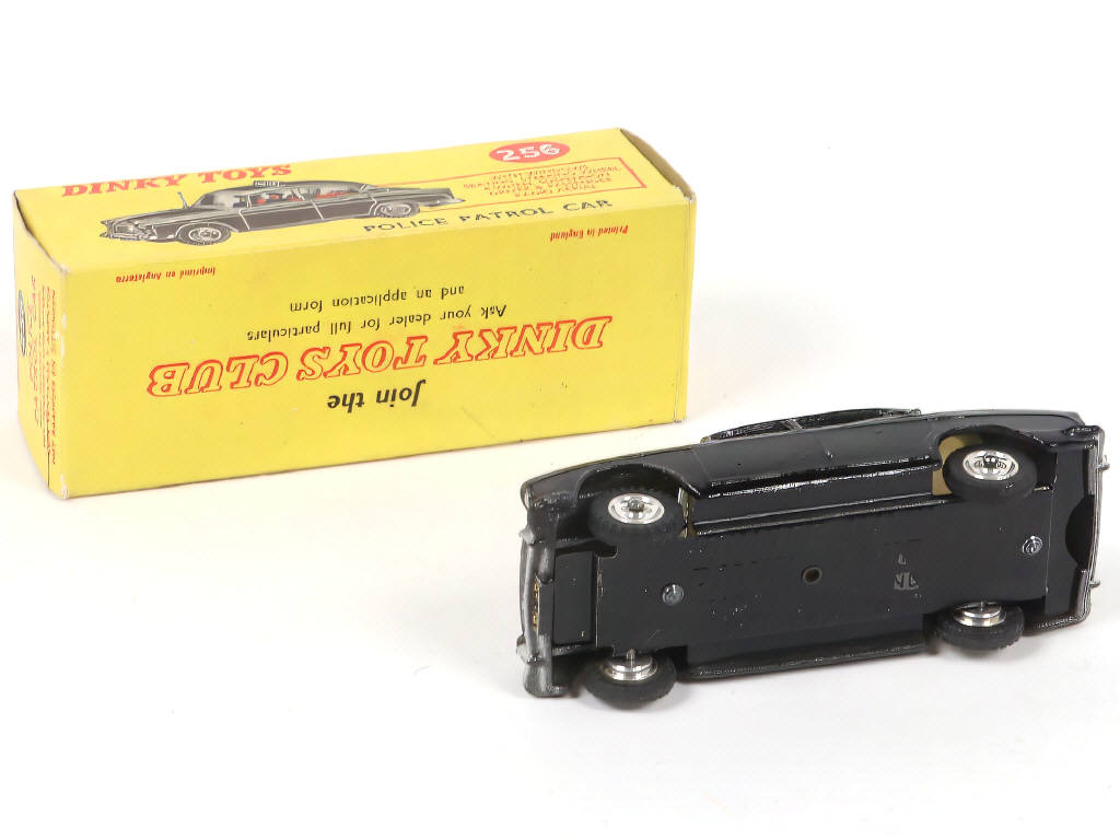 Lot 247 - DINKY TOYS (GB) (1)