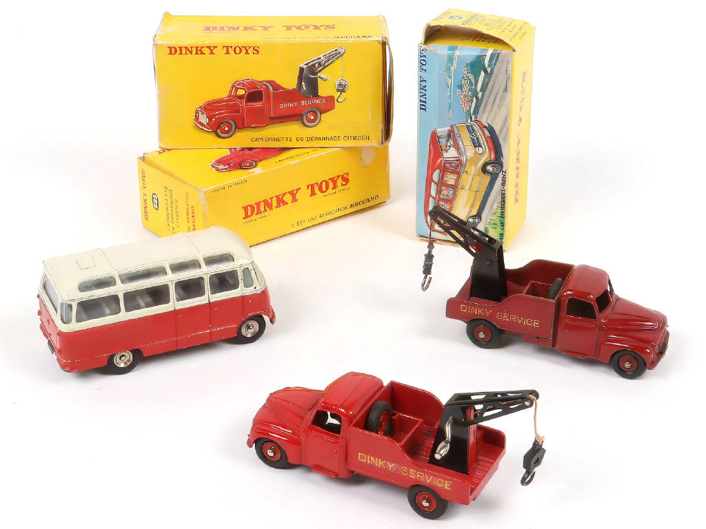 Lot 230 - DINKY TOYS (FRANCE) (3)