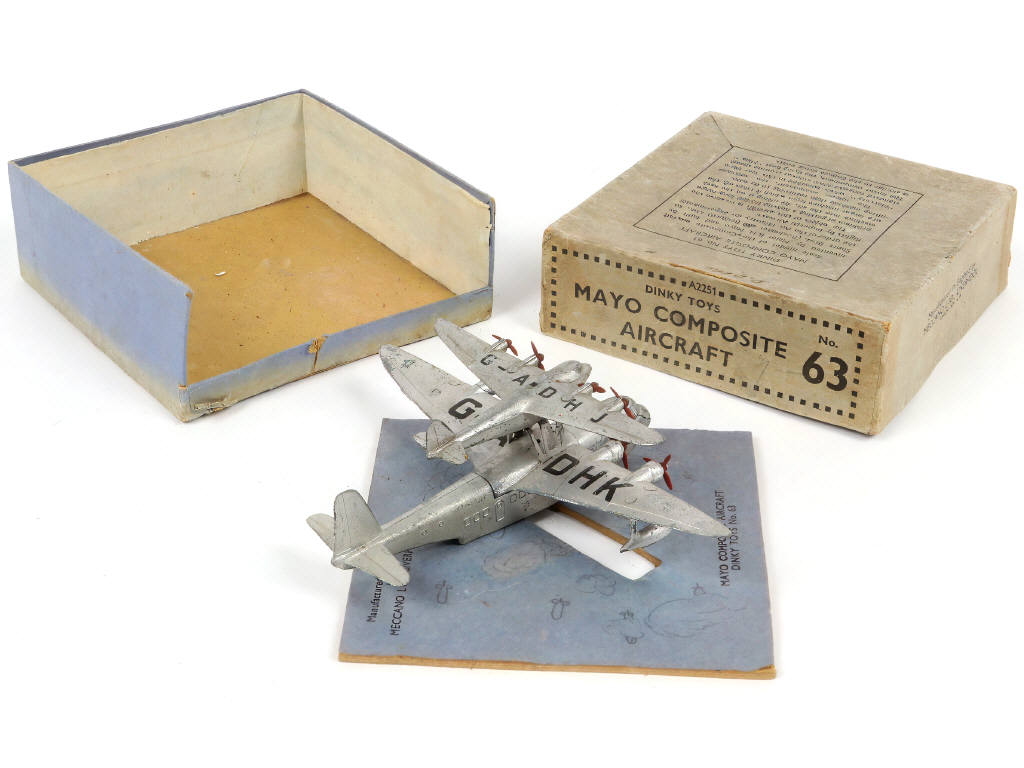 Lot 263 - DINKY TOYS (GB) (1)