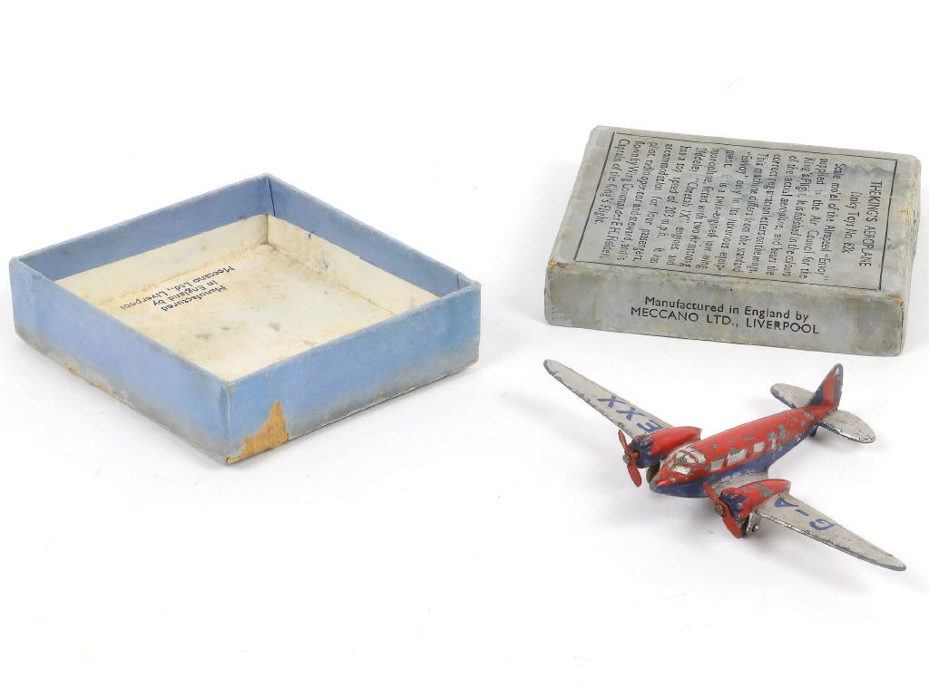 Lot 259 - DINKY TOYS (GB) (1)
