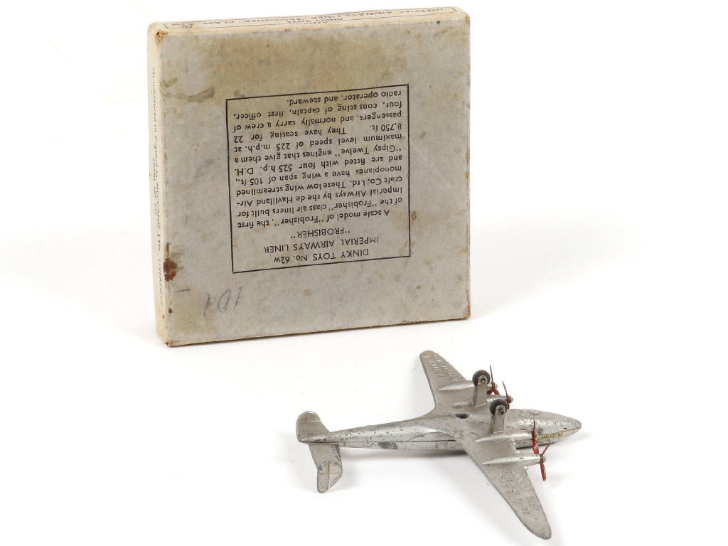 Lot 262 - DINKY TOYS (GB) (1)