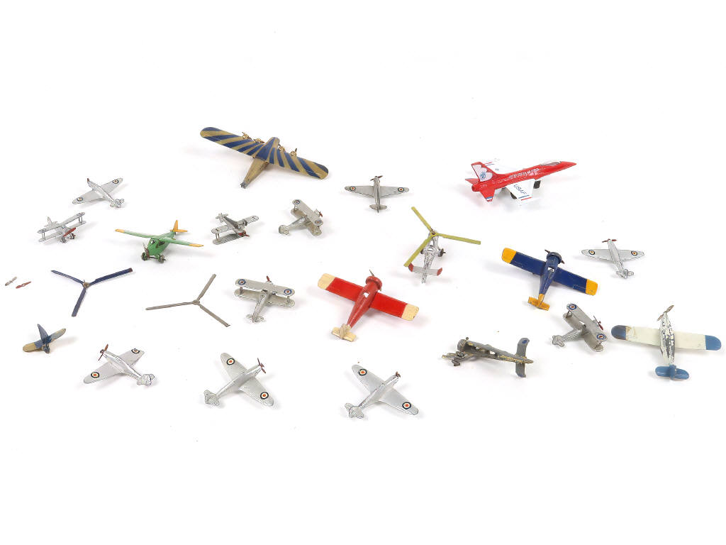 Lot 285 - DINKY TOYS (GB) (20)