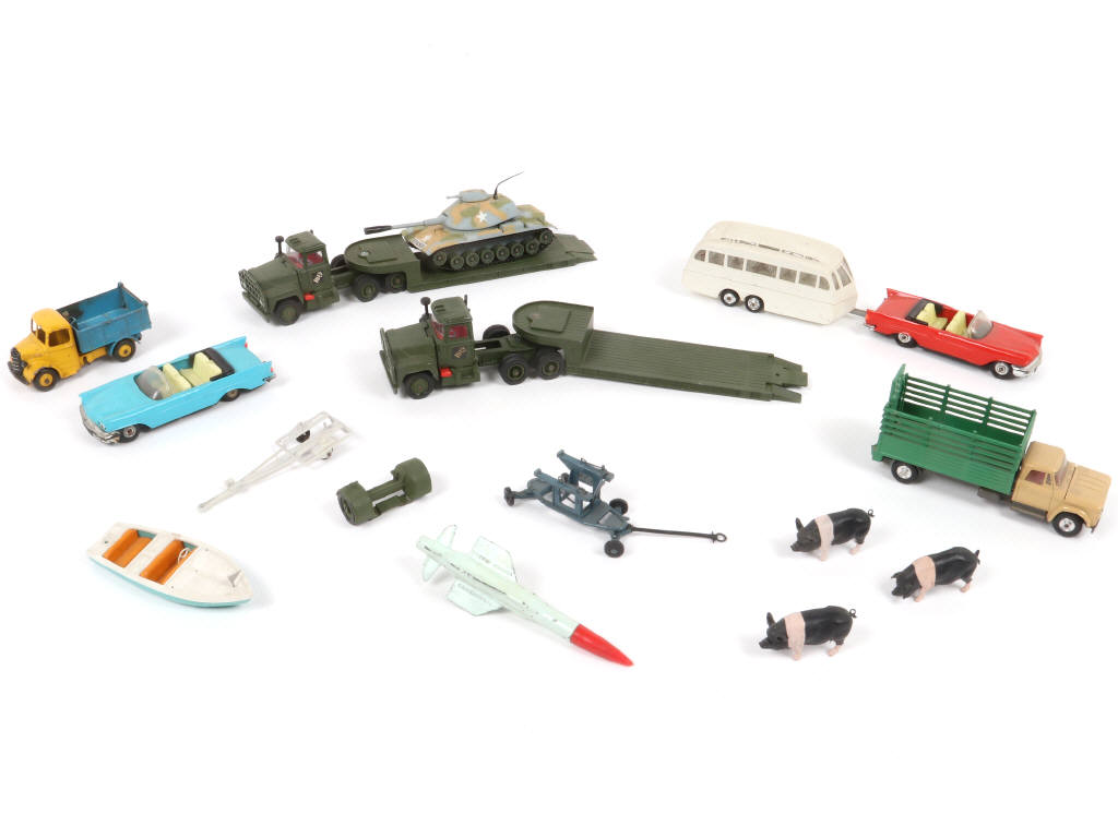 Lot 112 - DIVERS (16)