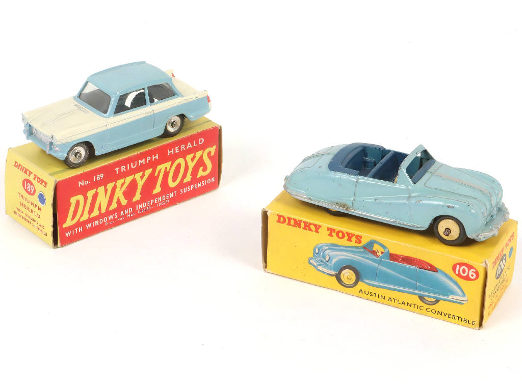 Lot 272 - DINKY TOYS (GB) (2)
