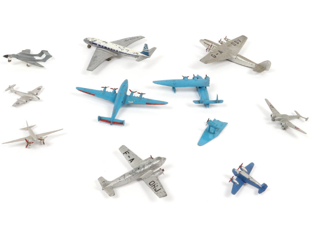 Lot 282 - DINKY TOYS (GB) (10)