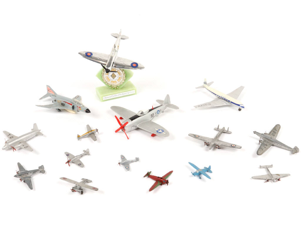 Lot 113 - DIVERS (15)