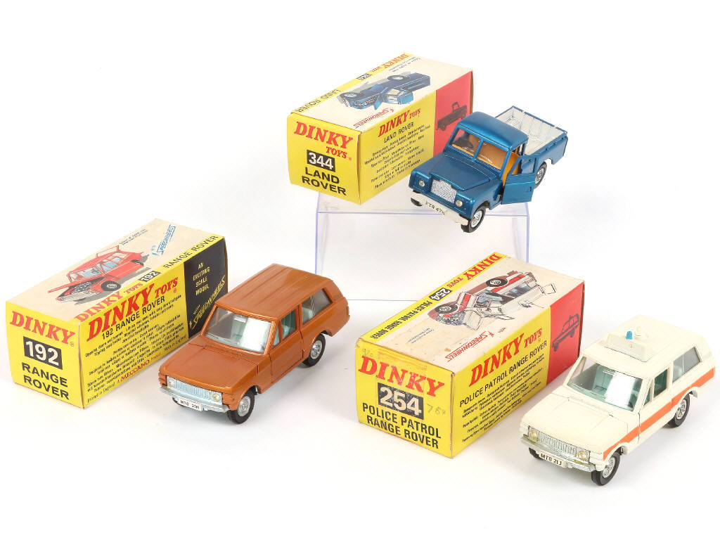 Lot 256 - DINKY TOYS (GB) (3)