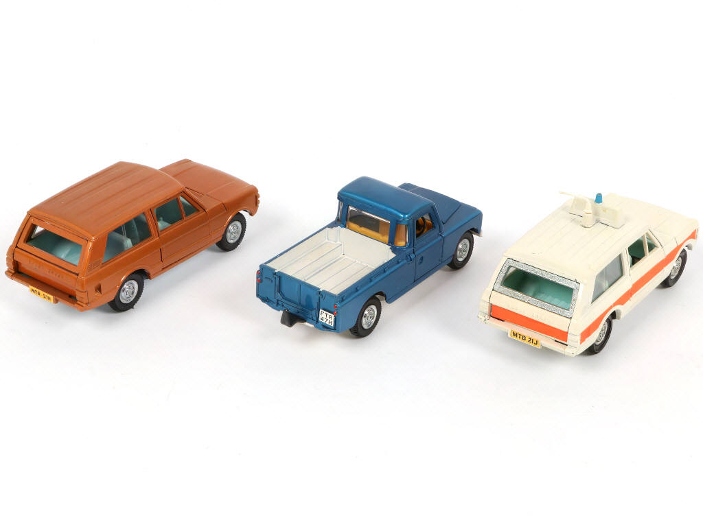 Lot 256 - DINKY TOYS (GB) (3)