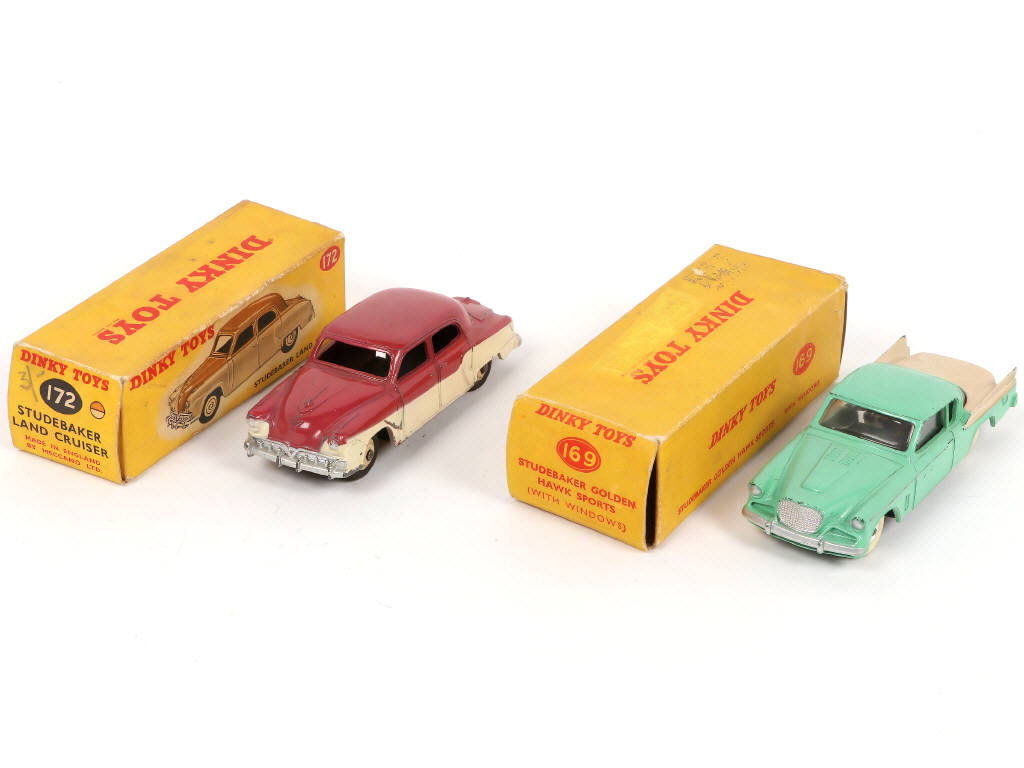 Lot 244 - DINKY TOYS (GB) (2)
