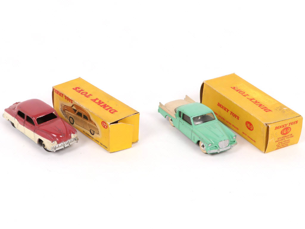 Lot 244 - DINKY TOYS (GB) (2)