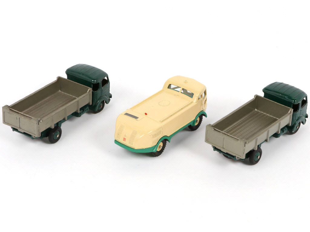 Lot 291 - DINKY TOYS (FRANCE) (3)