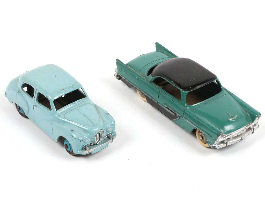 Lot 247 - DINKY TOYS (GB) (2)