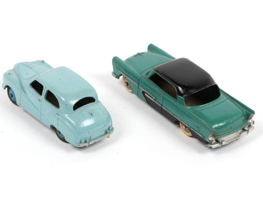 Lot 247 - DINKY TOYS (GB) (2)