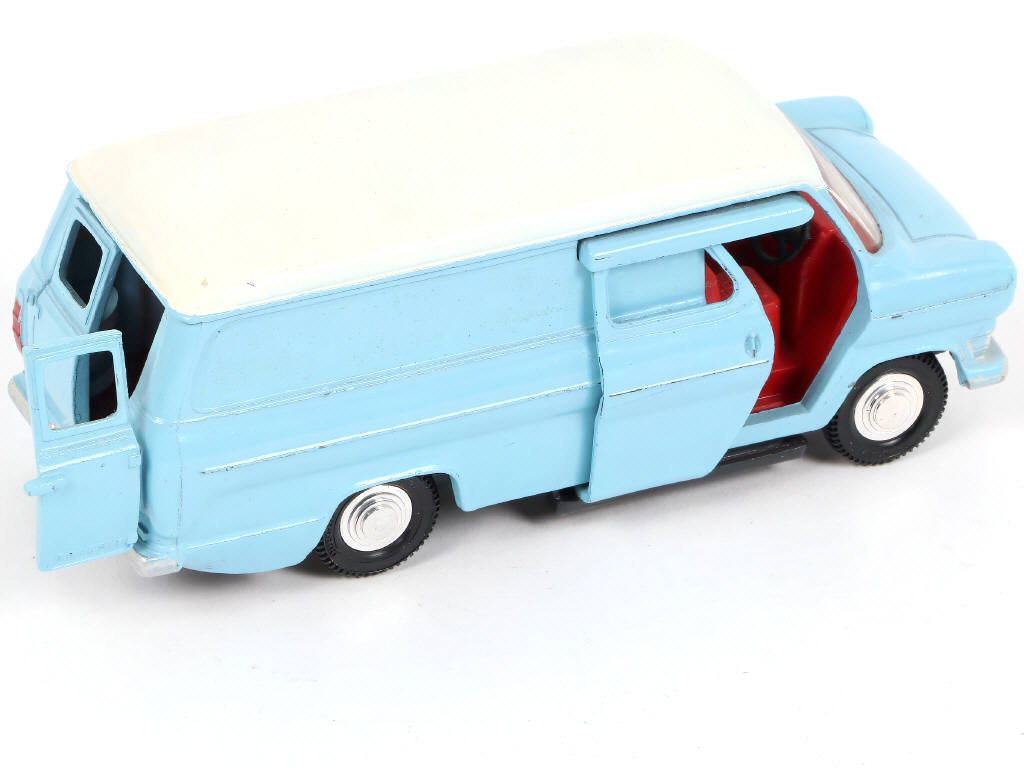 Lot 241 - DINKY TOYS (GB) (2)