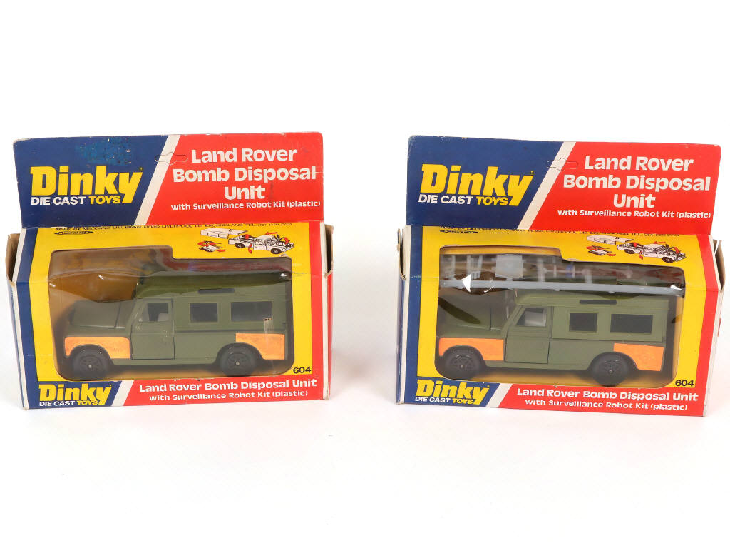 Lot 260 - DINKY TOYS (GB) (4)