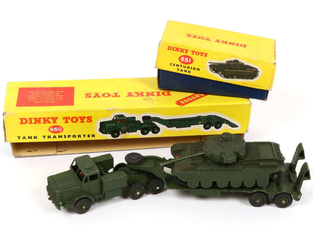 Lot 248 - DINKY TOYS (GB) (2)