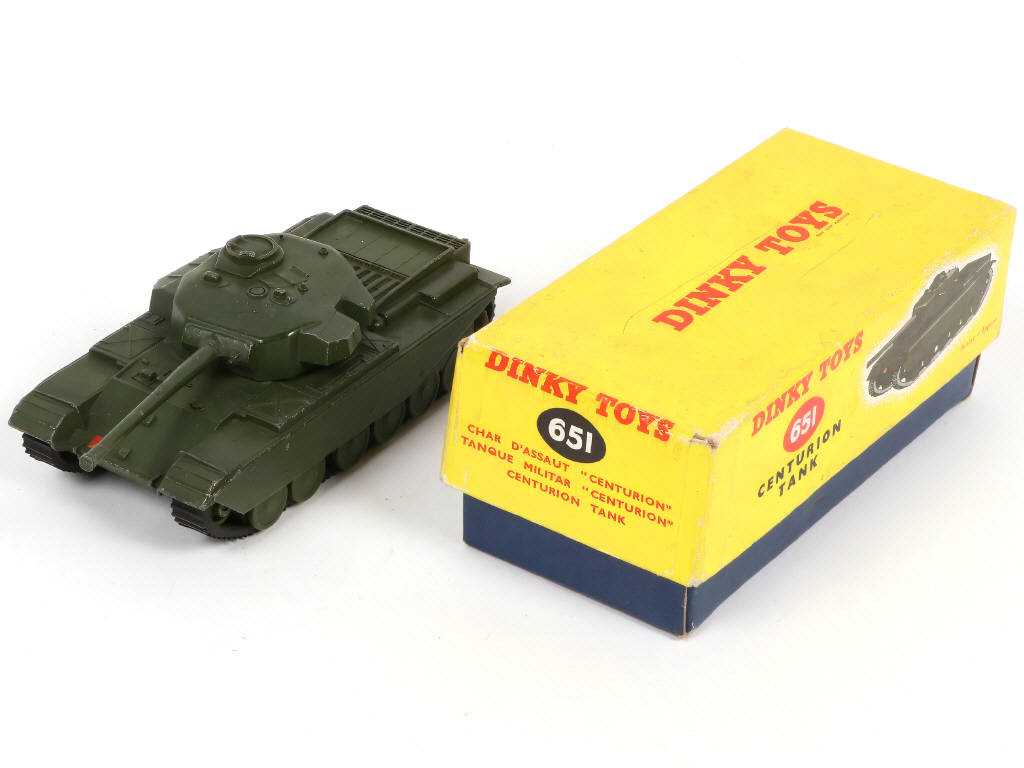 Lot 248 - DINKY TOYS (GB) (2)