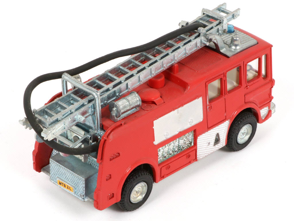 Lot 250 - DINKY TOYS (GB) (2)