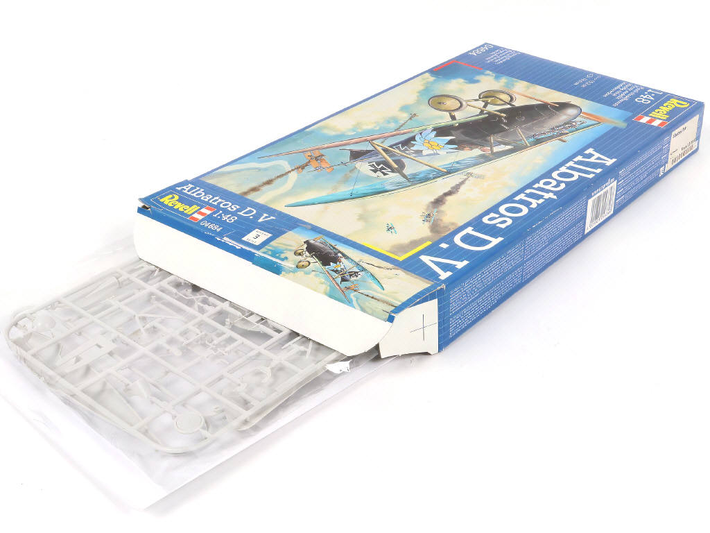 Lot 10 - REVELL (USA) (6)