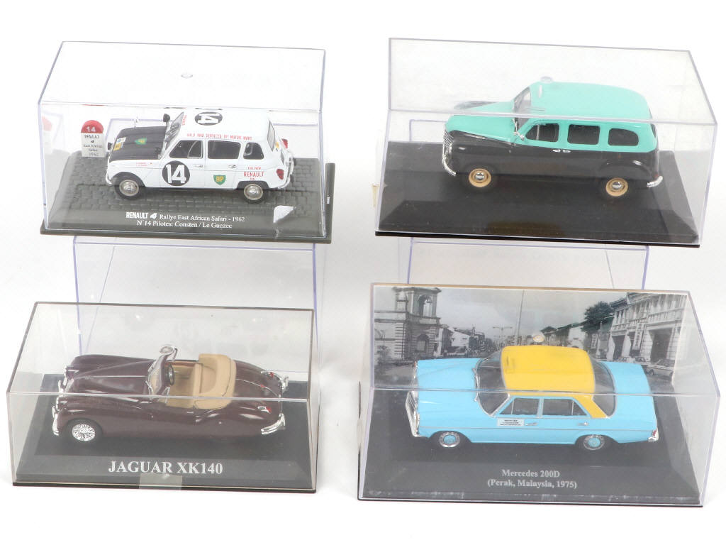 Lot 53 - DIVERS (12)