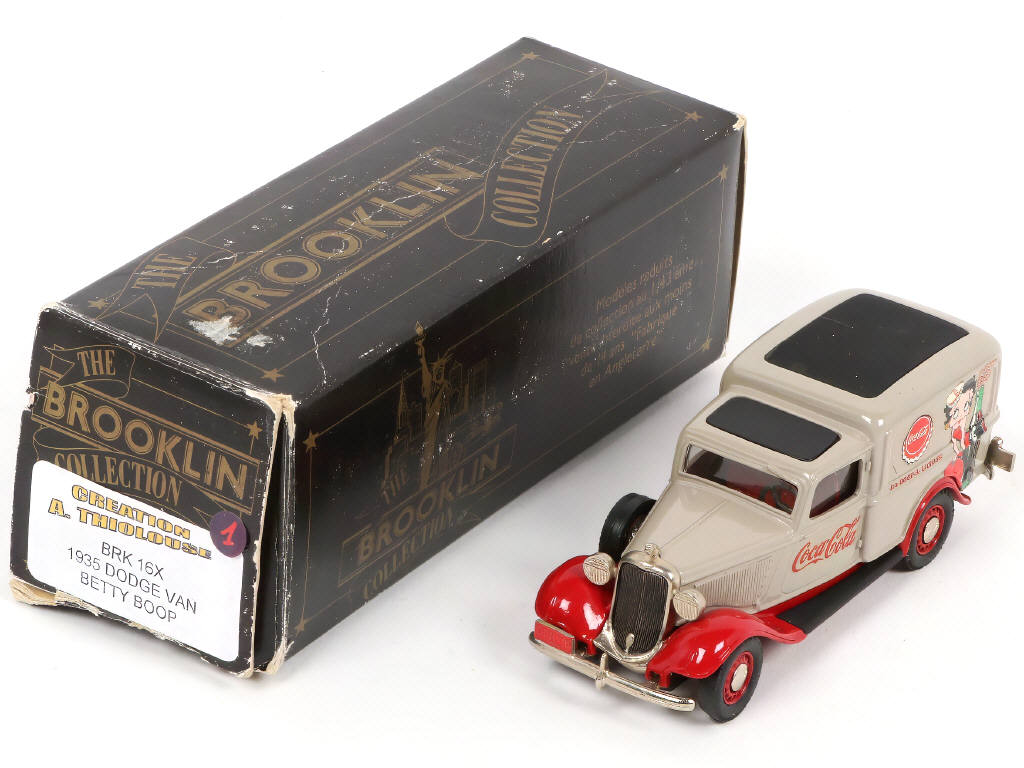 Lot 135 - BROOKLIN MODELS (GB) (1)