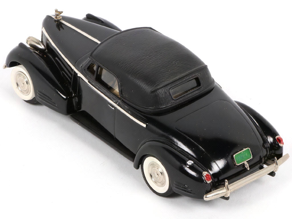 Lot 133 - BROOKLIN MODELS (GB) (1)