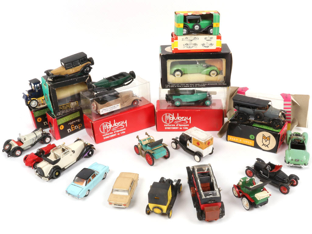 Lot 56 - DIVERS (20)