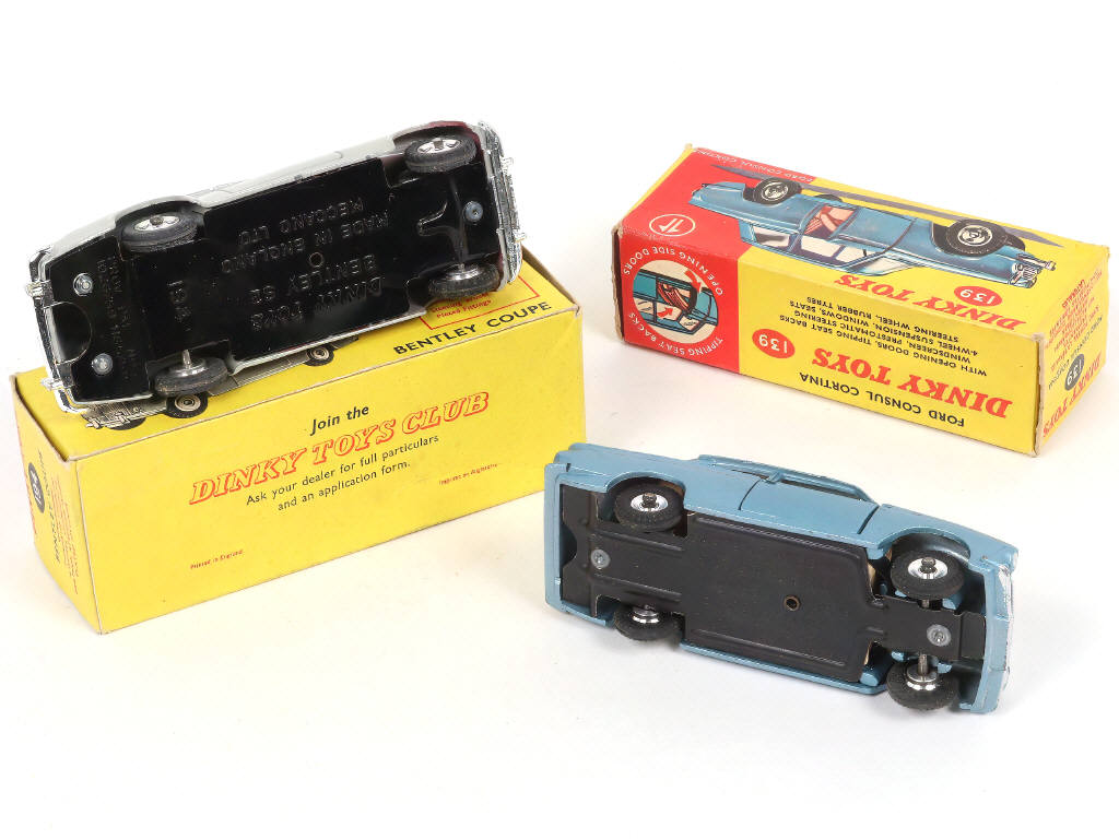 Lot 245 - DINKY TOYS (GB) (2)