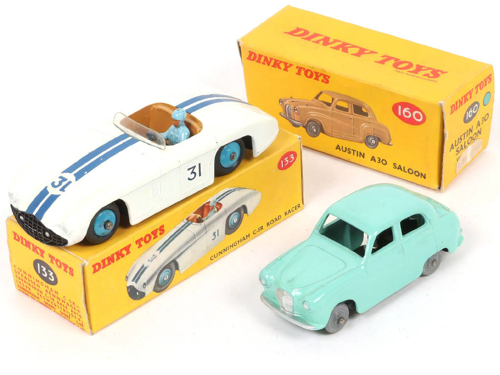 Lot 242 - DINKY TOYS (GB) (2)