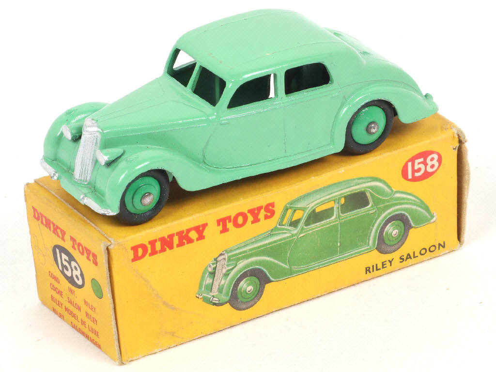 Lot 235 - DINKY TOYS (GB) (1)