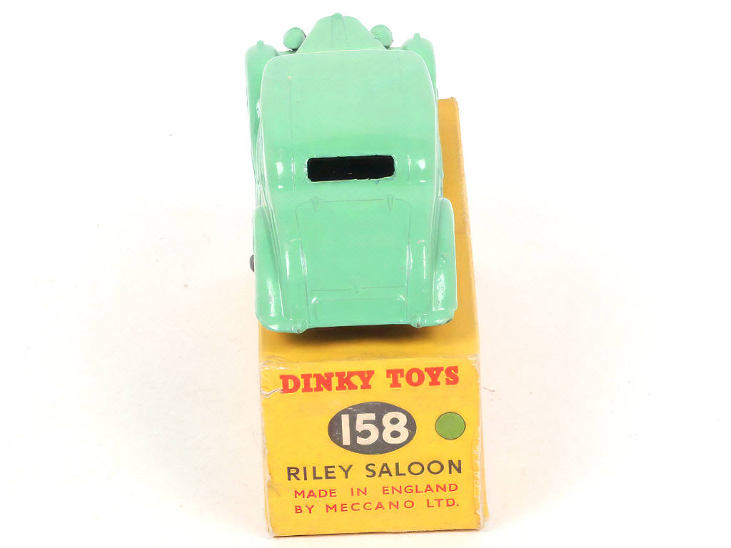 Lot 235 - DINKY TOYS (GB) (1)