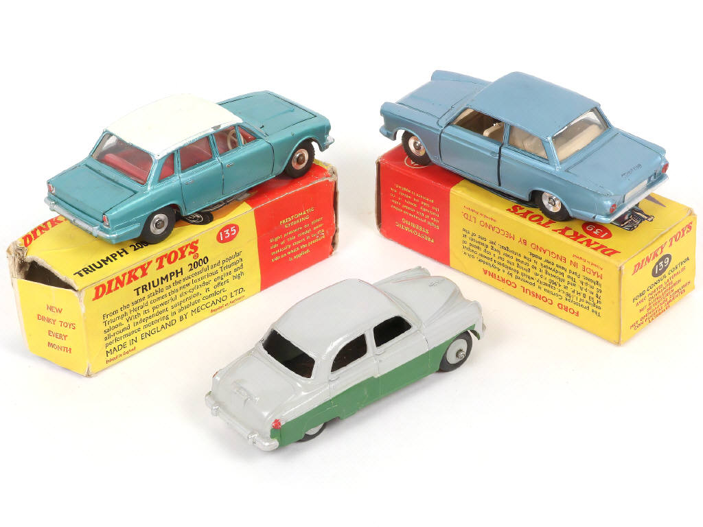 Lot 258 - DINKY TOYS (GB) (3)