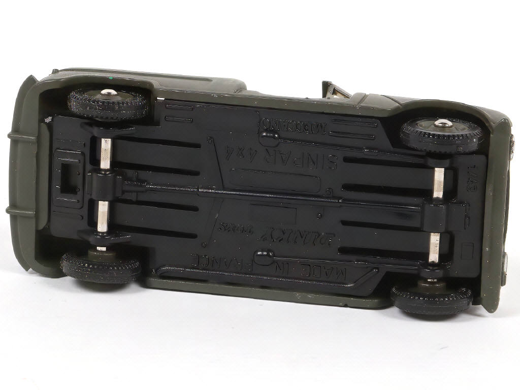 Lot 275 - DINKY TOYS (FRANCE) (1)