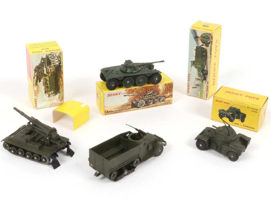Lot 293 - DINKY TOYS (FRANCE) (4)