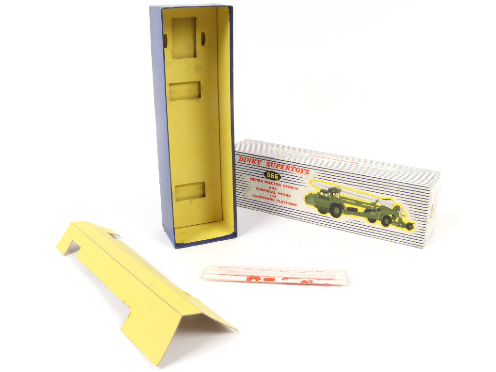 Lot 270 - DINKY TOYS (2)