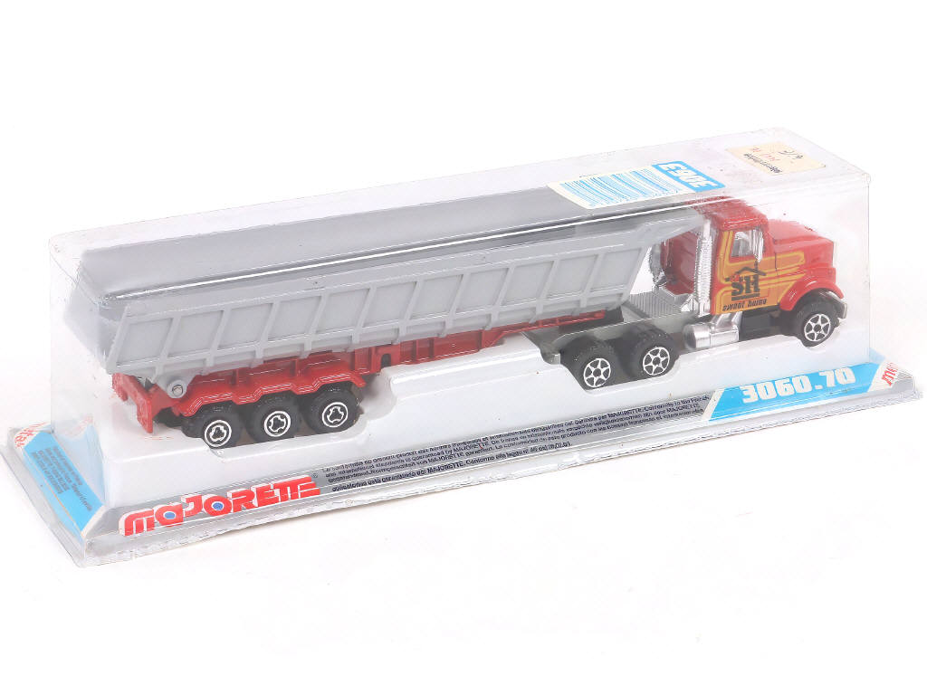 Lot 214 - MAJORETTE (FRANCE) (1)