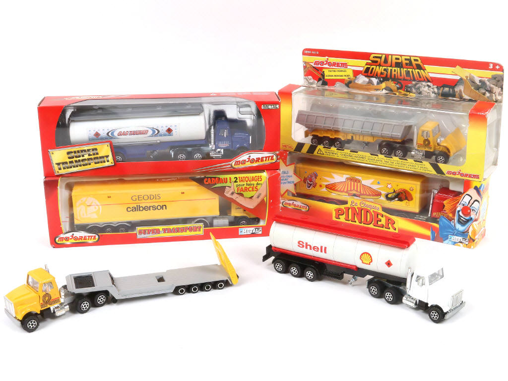 Lot 220 - MAJORETTE (FRANCE) (6)