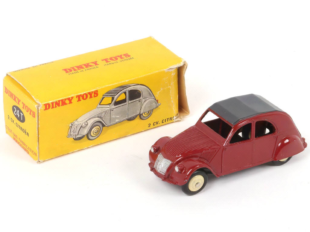 Lot 278 - DINKY TOYS (FRANCE) (1)