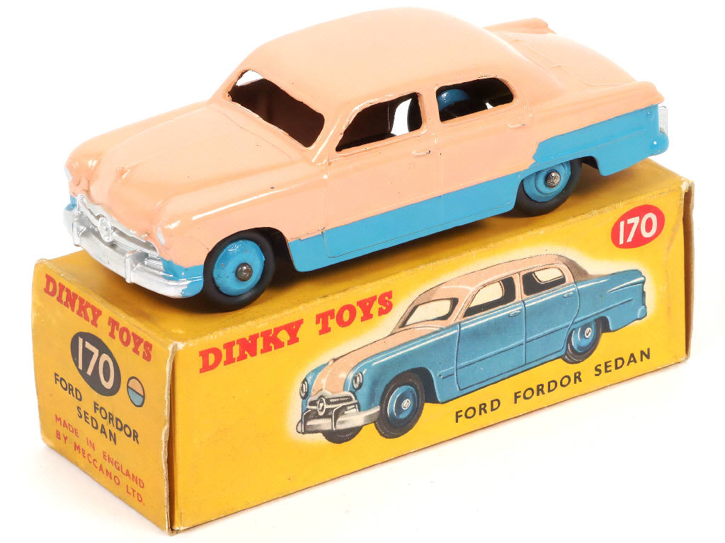 Lot 238 - DINKY TOYS (GB) (1)