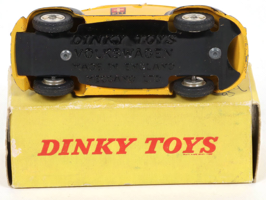 Lot 241 - DINKY TOYS (GB) (1)