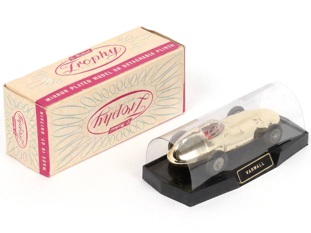 Lot 210 - TROPHY MODELS (GB) (1)